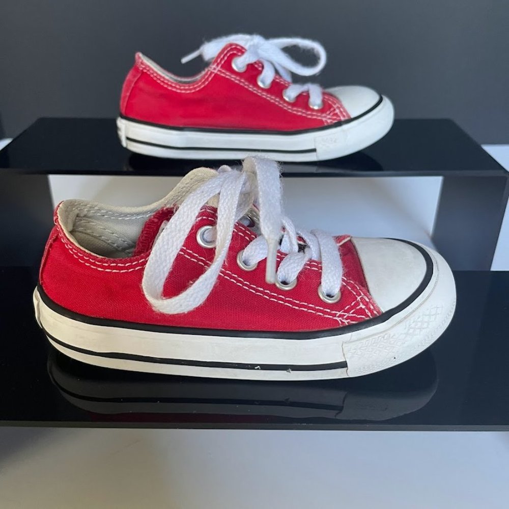 TODDLER SZ 7 RED CONVERSE